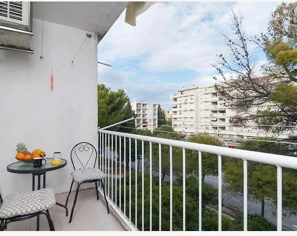 Triumph Apartment Split